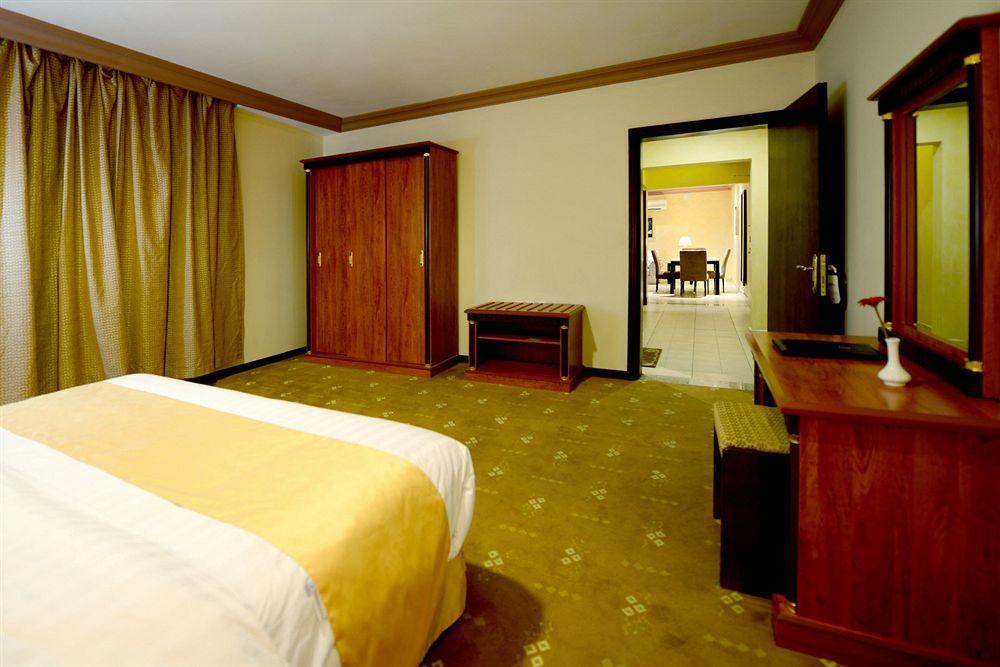 Boudl Al-Morouj Aparthotel Рияд Екстериор снимка