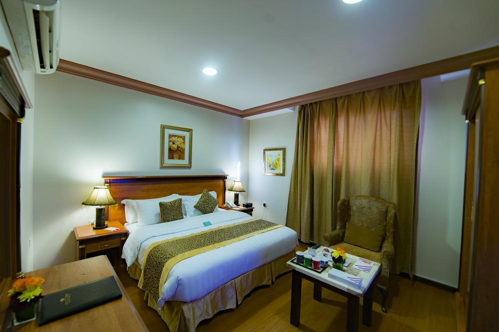 Boudl Al-Morouj Aparthotel Рияд Екстериор снимка